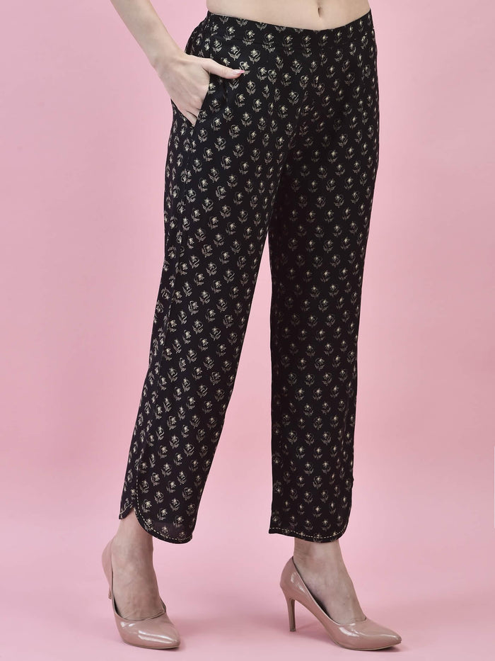 Women Cotton Black Floral Print Kurta With Comfort Pant.
