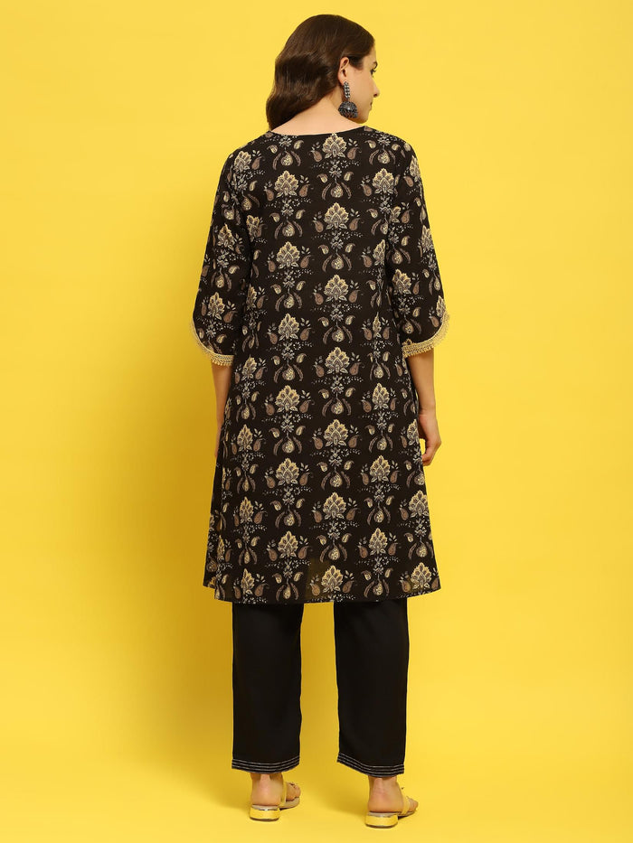 Women Cotton Black Floral Print Kurta With Trouser.