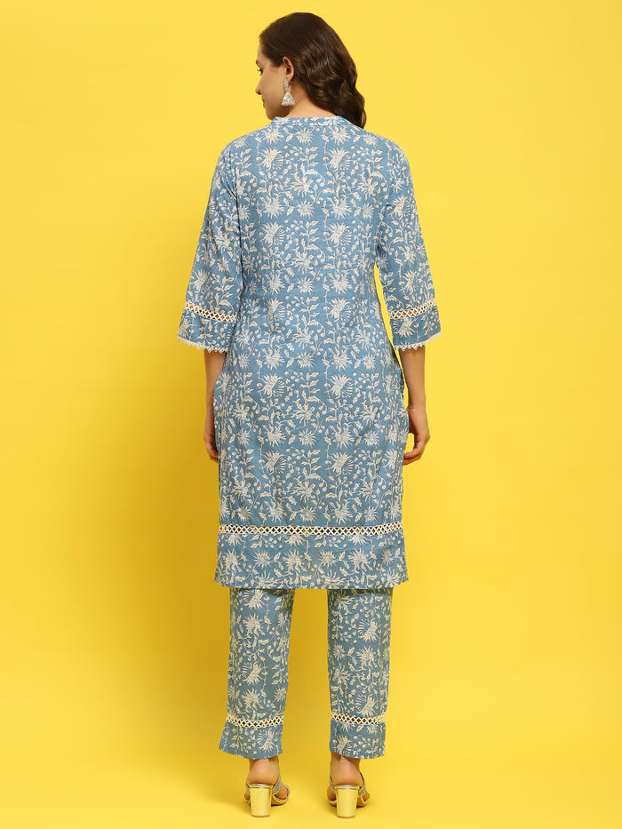 Women Cotton Blue Floral Print Kurta With Trouser.