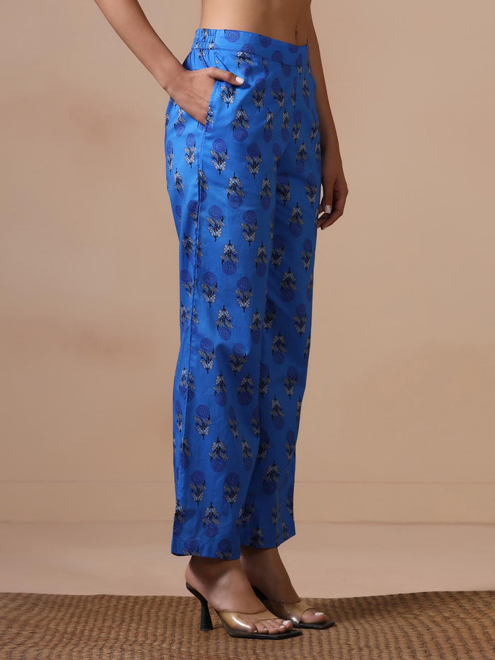 Women Cotton Blue Printed Kurta With Comfort Pant.