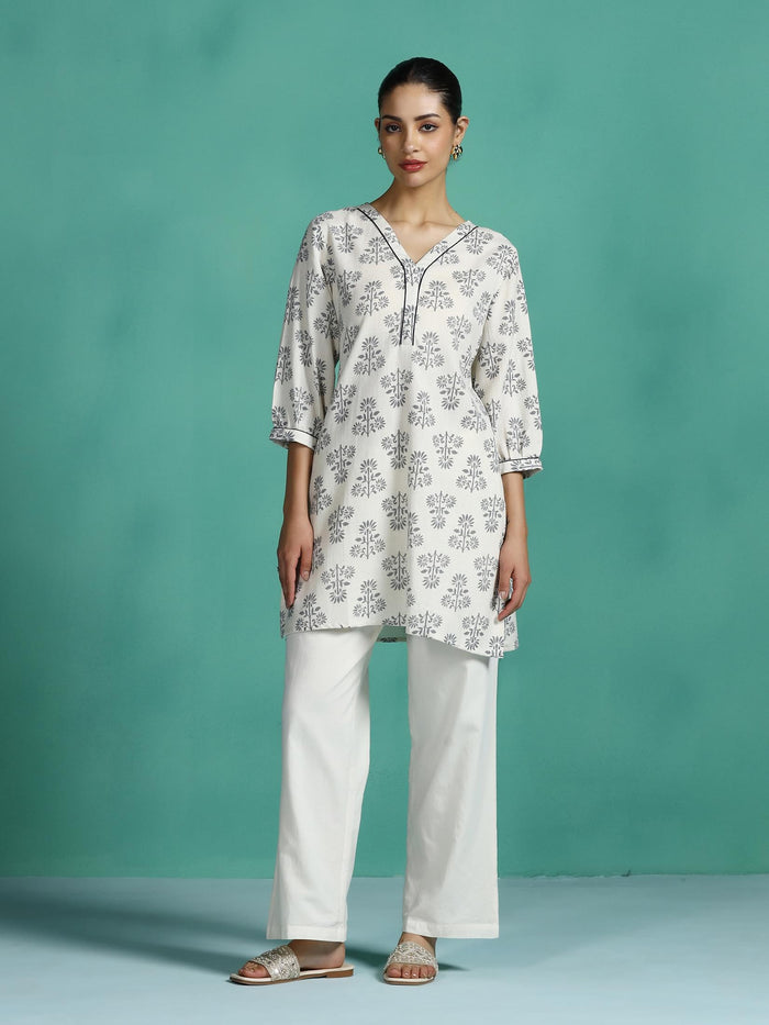 Women Cotton Flex Off White Printed Tunic.