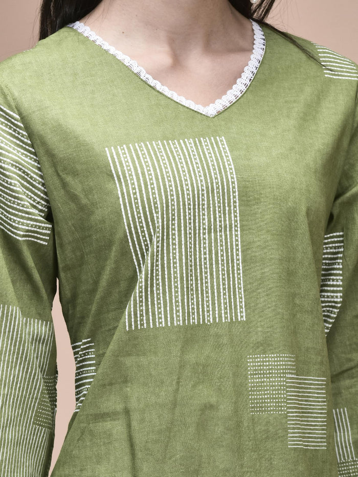 Women Cotton Green Abstract Print Kurta Comfort Pant Dupatta.