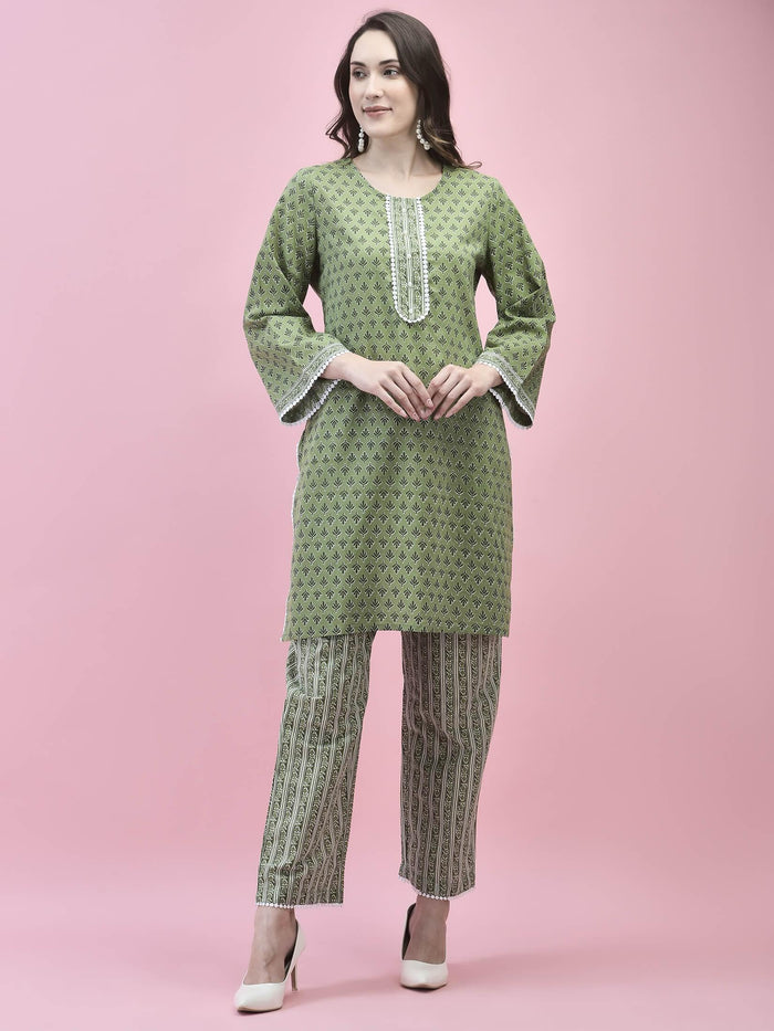 Women Cotton Green Floral Print Kurta Comfort Pant Dupatta.