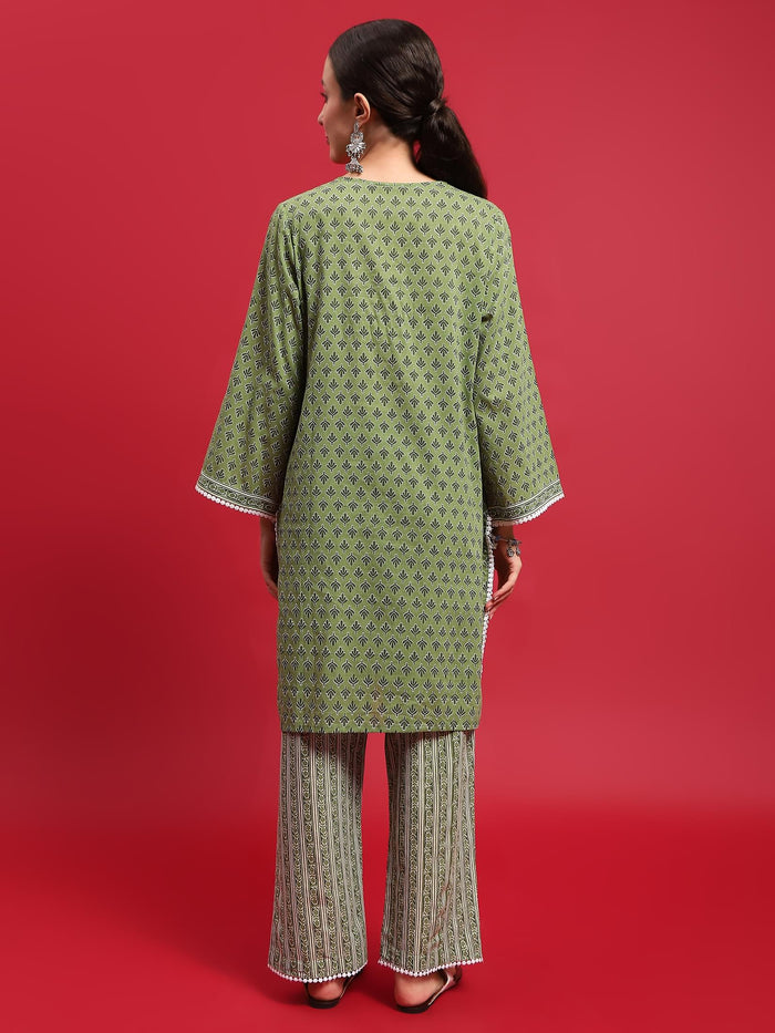 Women Cotton Green Floral Print Kurta With Comfort Pant.