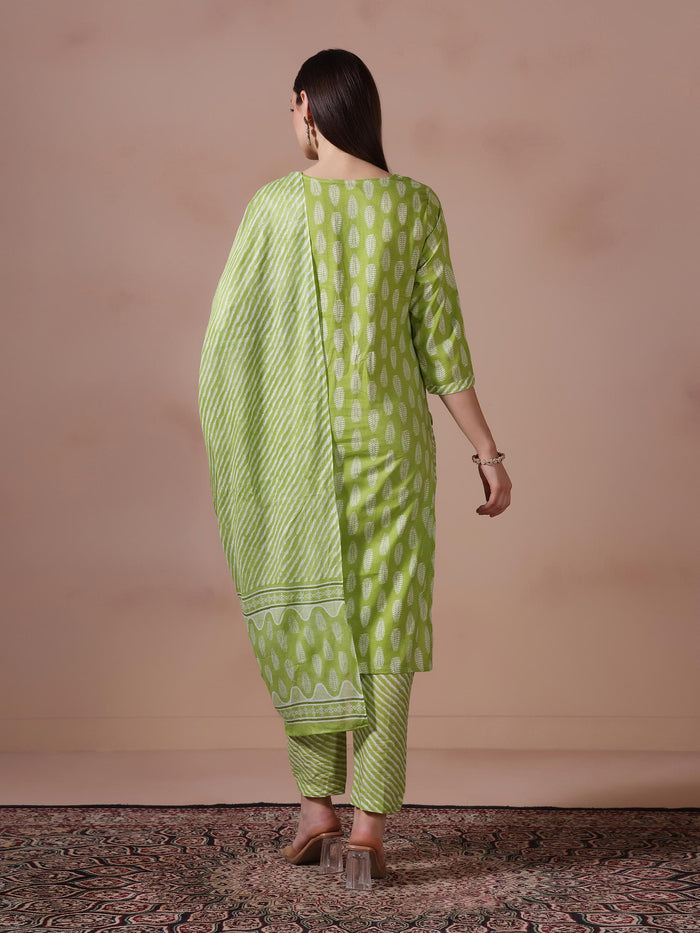 Women Cotton Green Printed Kurta Trouser With Dupatta.