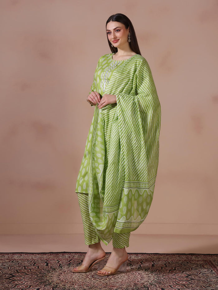 Women Cotton Green Printed Kurta Trouser With Dupatta.