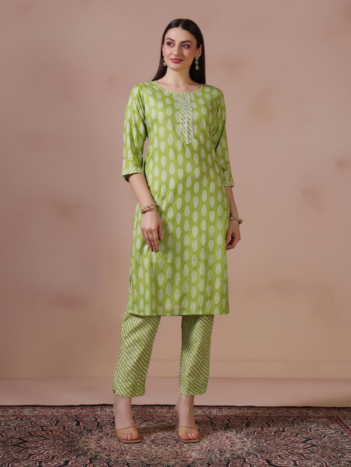 Women Cotton Green Printed Kurta Trouser With Dupatta.