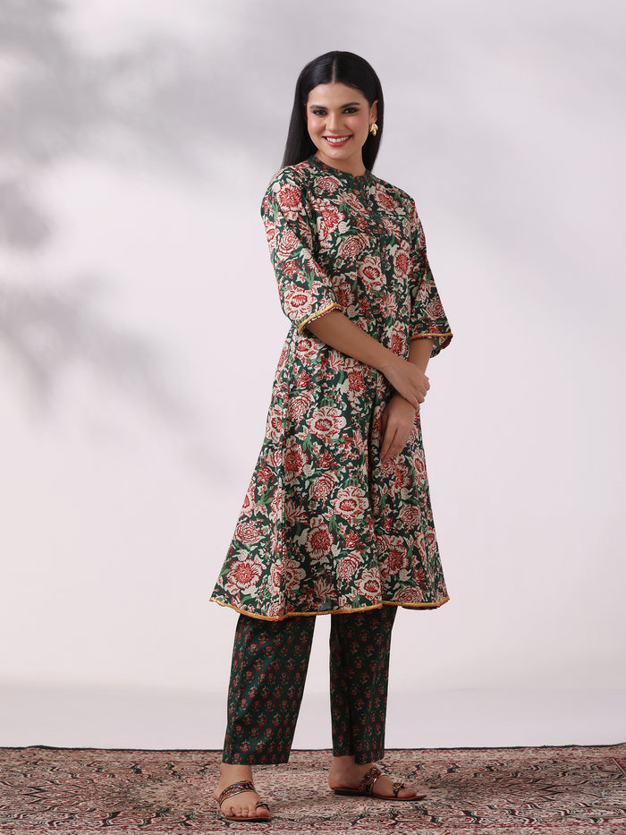 Women Cotton Green Printed Kurta With Comfort Pant
