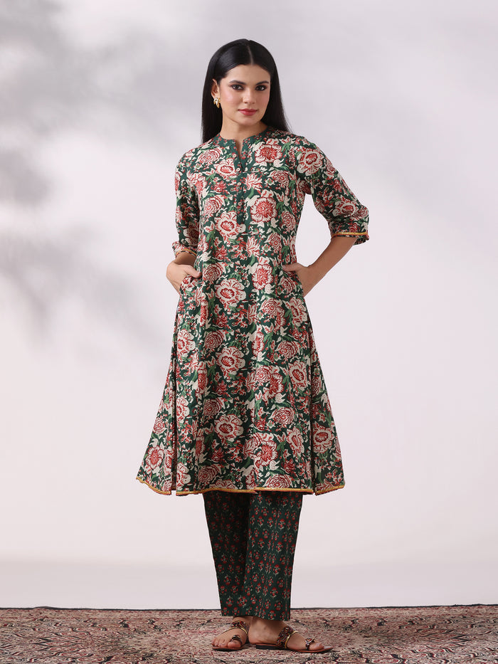 Women Cotton Green Printed Kurta With Comfort Pant