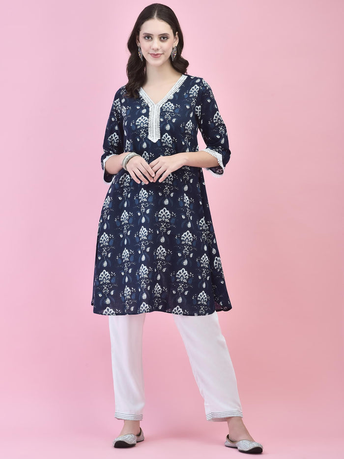 Women Cotton Indigo Floral Print Kurta With Trouser.