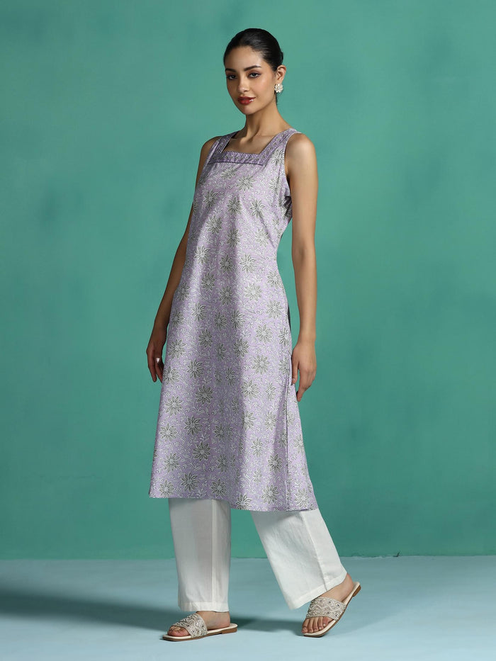 Women Cotton Lilac Floral Print Kurta.