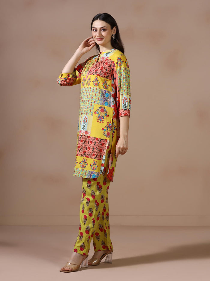 Women Cotton Mustard Printed Kurta With Comfort Pant.