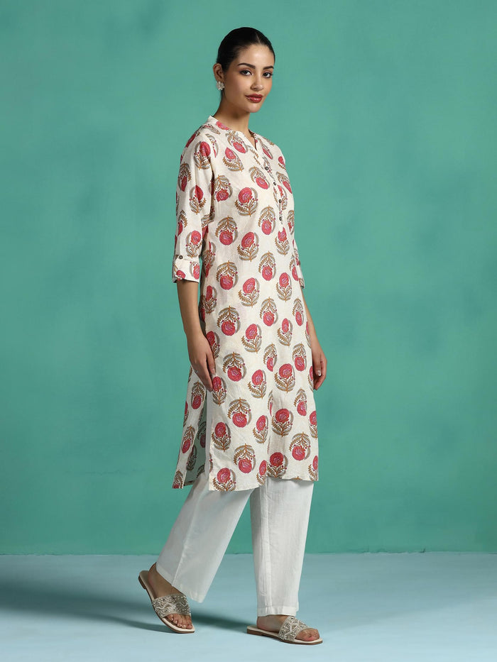 Women Cotton Off white and Pink Floral Print Kurta.