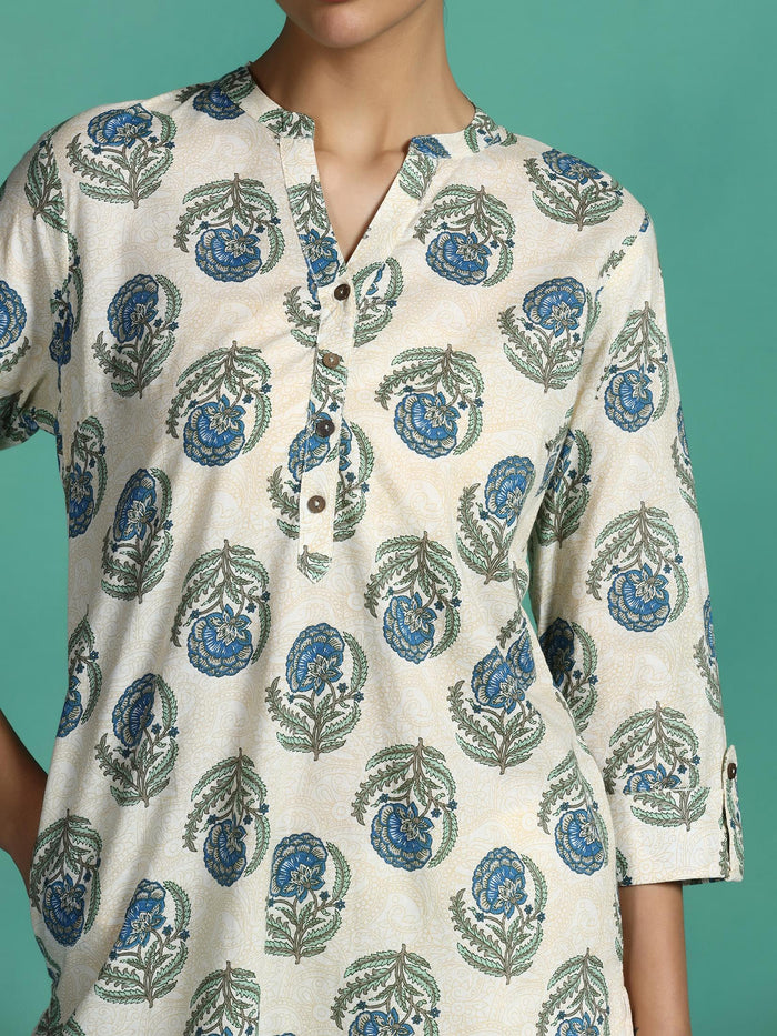 Women Cotton Off white and Teal Floral Print Kurta.