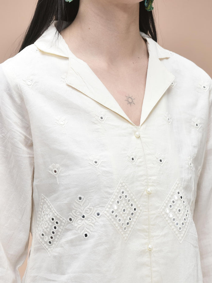 Women Cotton Off White Embroidered Kurta With Comfort Pant.
