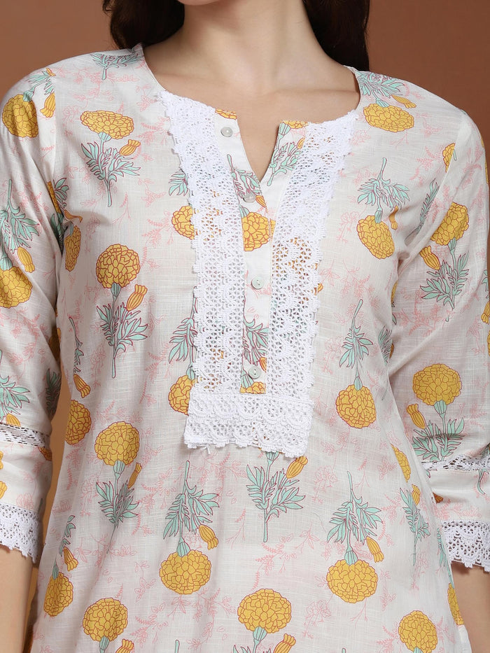 Women Cotton Off White Printed Kurta With Comfort Pant.
