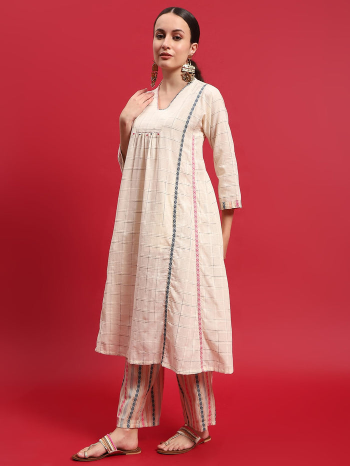 Women Cotton Off White Yarn Dyed Kurta With Comfort Pant.