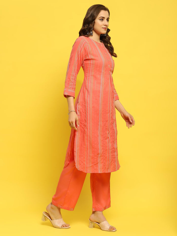 Women Cotton Peach Yarn Dyed Kurta With Comfort Pant.