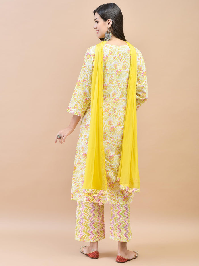 Women Cotton Pink Floral Print Kurta Comfort Pant Dupatta.