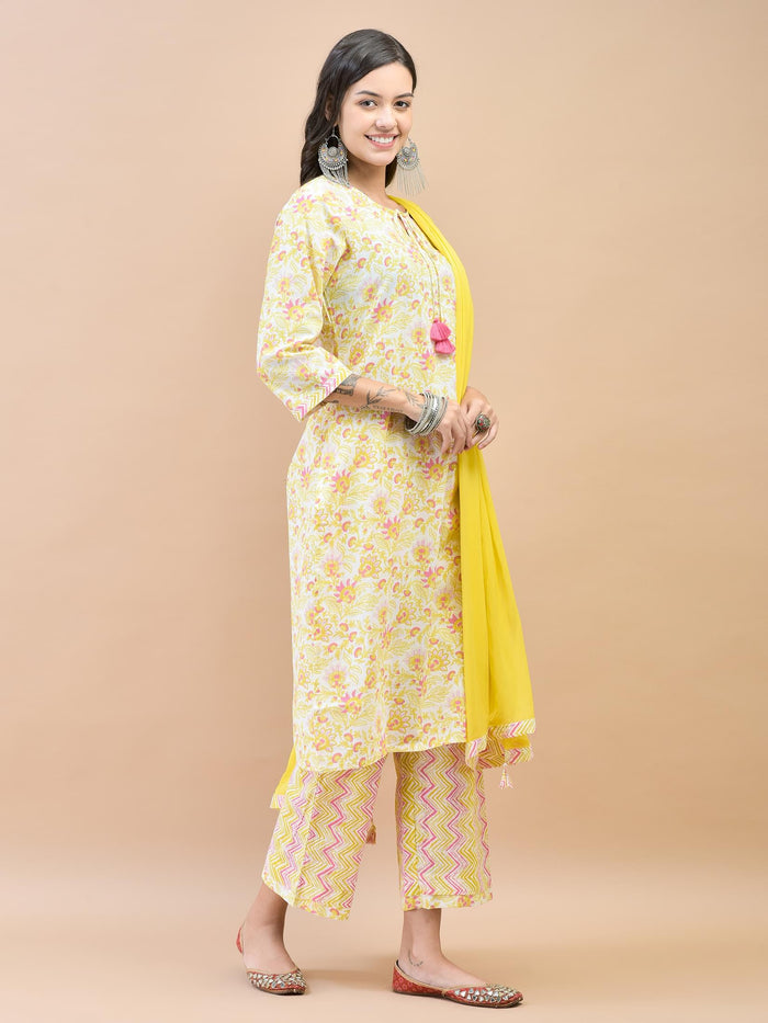 Women Cotton Pink Floral Print Kurta Comfort Pant Dupatta.