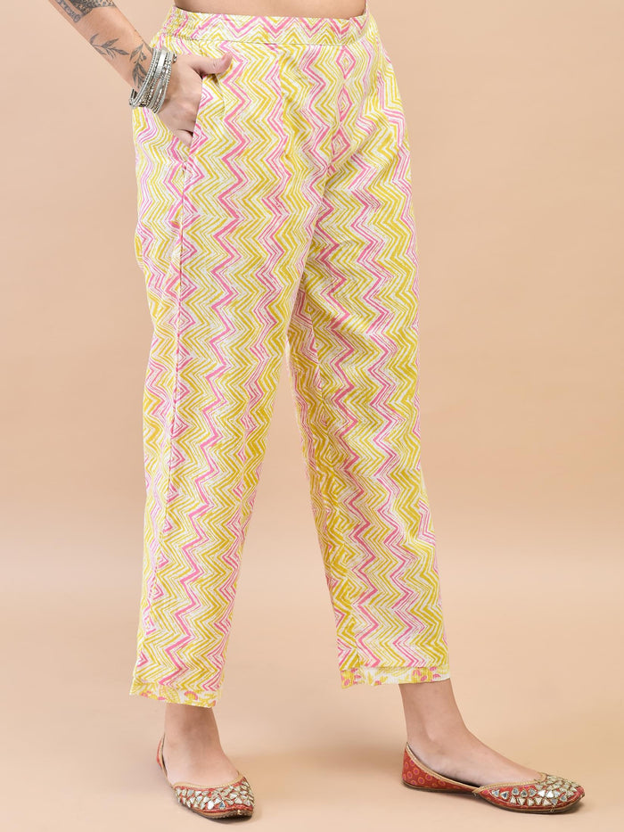 Women Cotton Pink Floral Print Kurta Comfort Pant Dupatta.