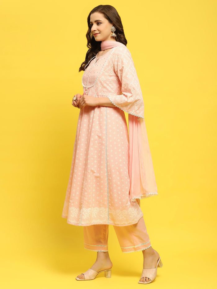 Women Cotton Pink Geometric Print Kurta Comfort Pant Dupatta.