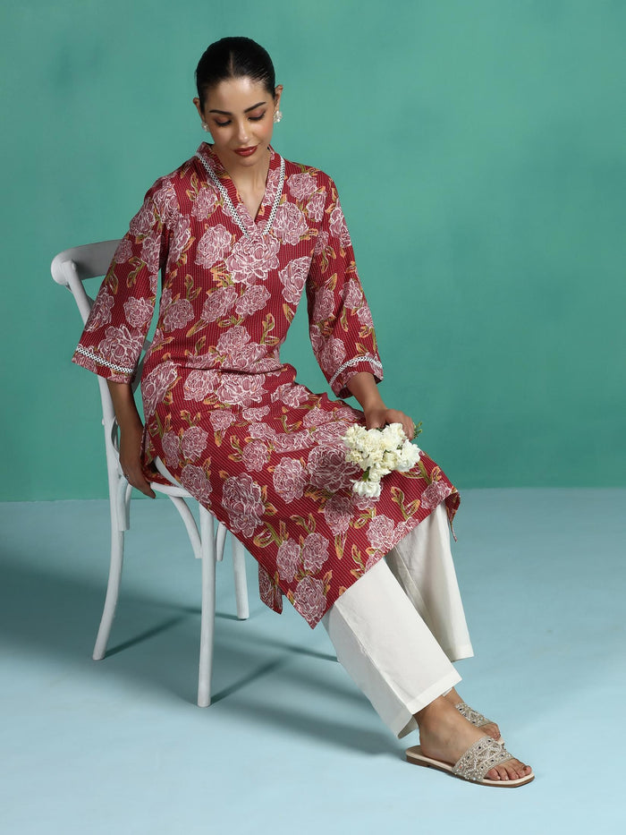 Women Cotton Red Floral Print Kurta.