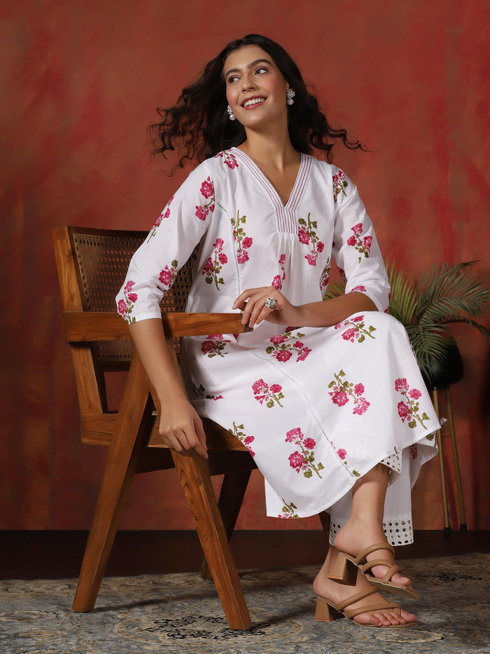 Women Cotton White Floral Print Co-Ord Set.