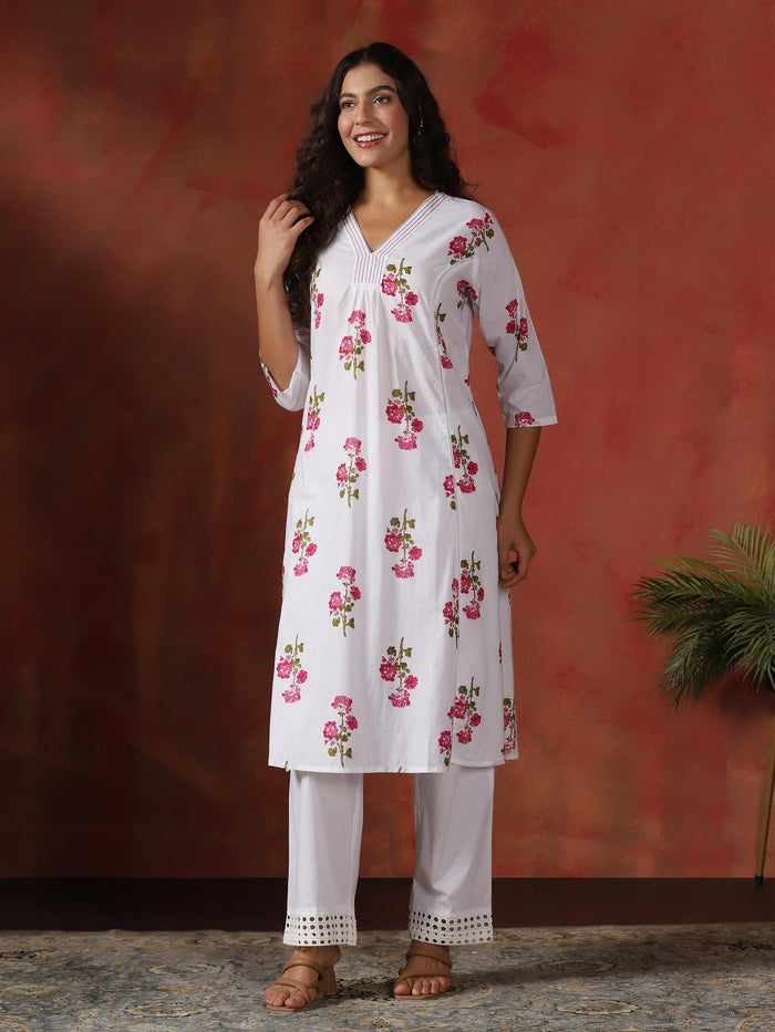 Women Cotton White Floral Print Co-Ord Set.