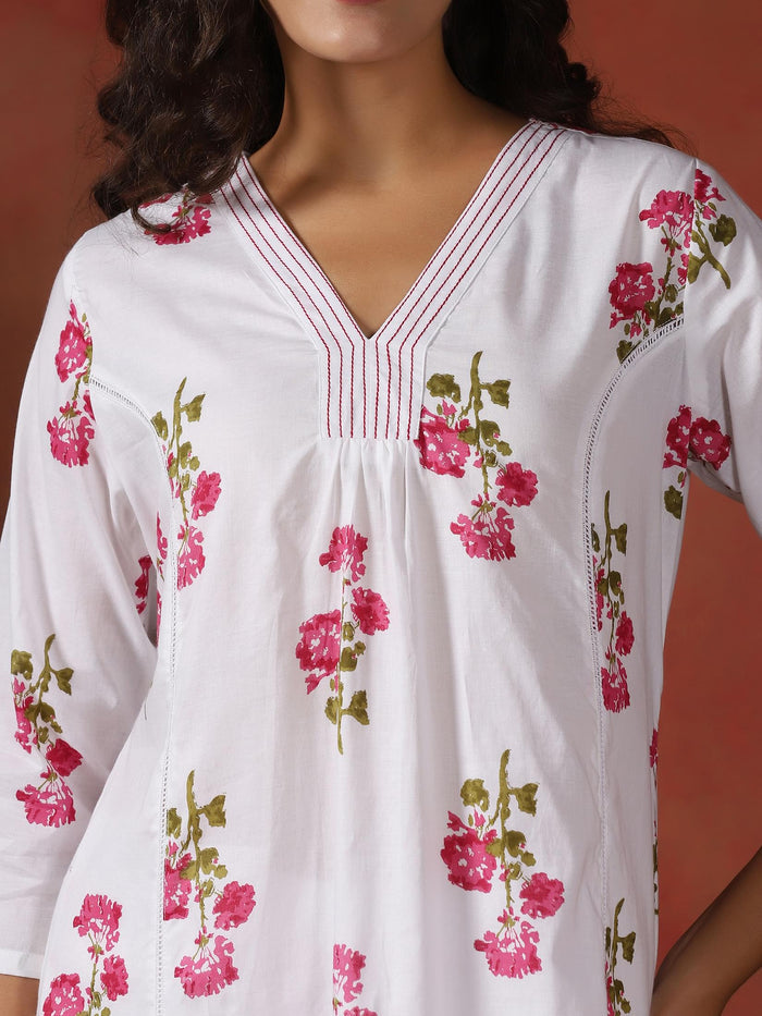 Women Cotton White Floral Print Co-Ord Set.