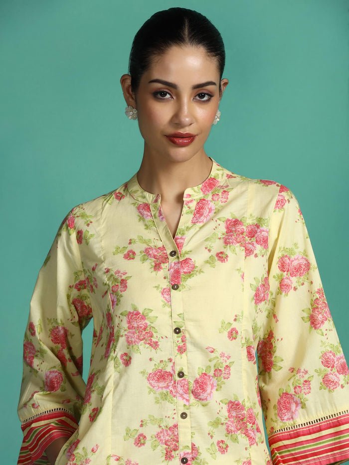 Women Cotton Yellow Floral Print Kurta.