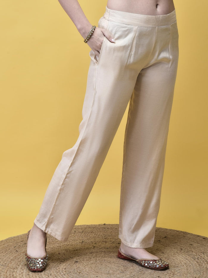Women Crepe Off White Paisley Print Kurta Comfort Pant Dupatta.