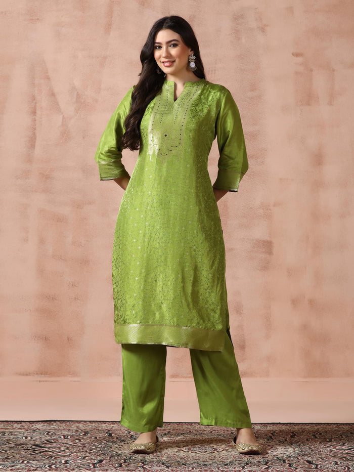 Women Dola Silk Jacquard Green Woven Kurta Comfort Pant Dupatta.