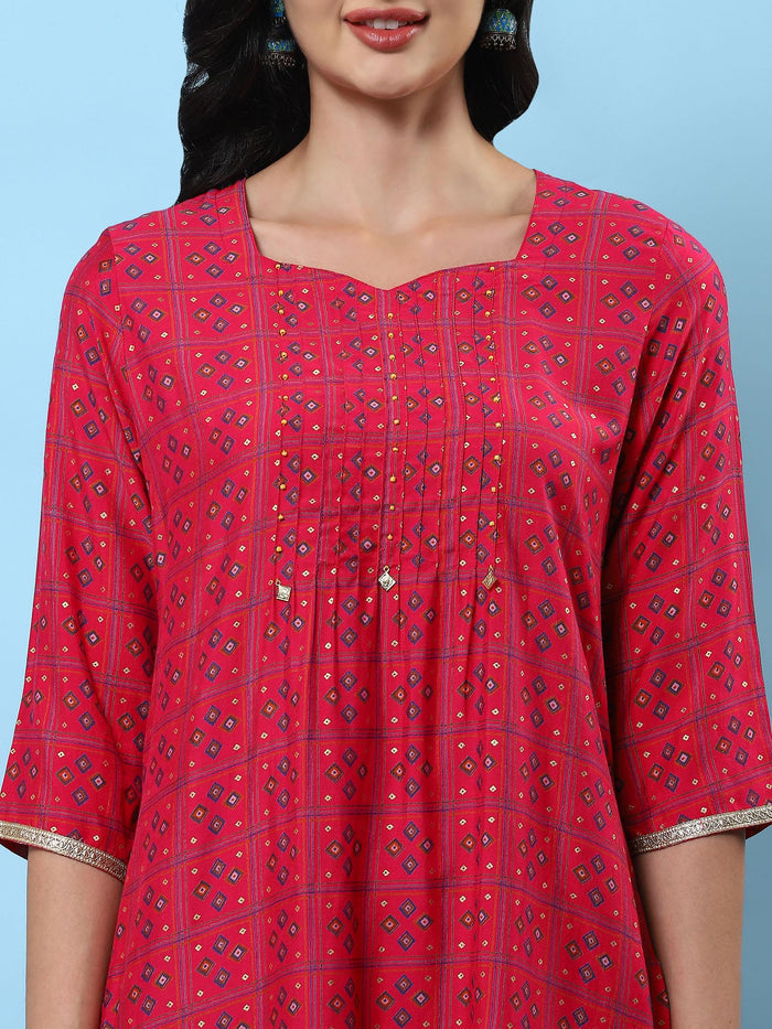 Women Fuchsia Geometric Printed Kurta Comfort Pant Dupatta.