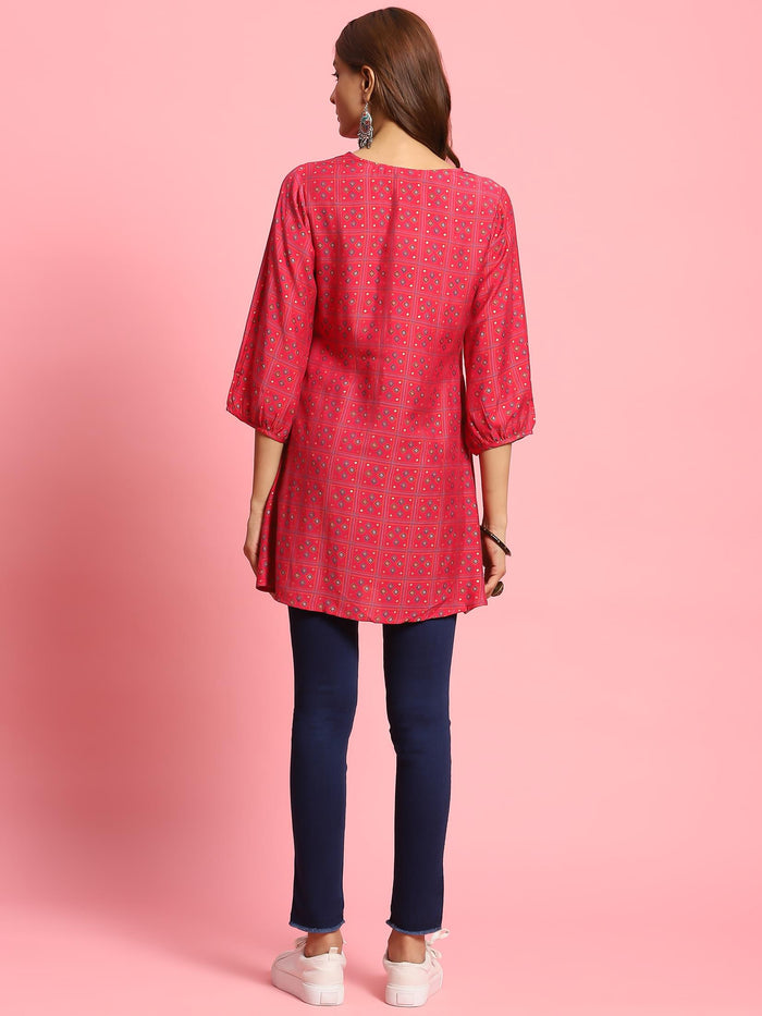Women Fuchsia Geometric Printed Tunic.