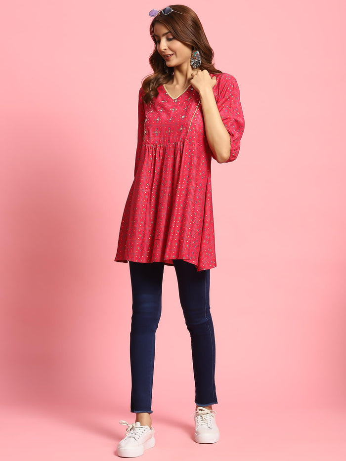 Women Fuchsia Geometric Printed Tunic.
