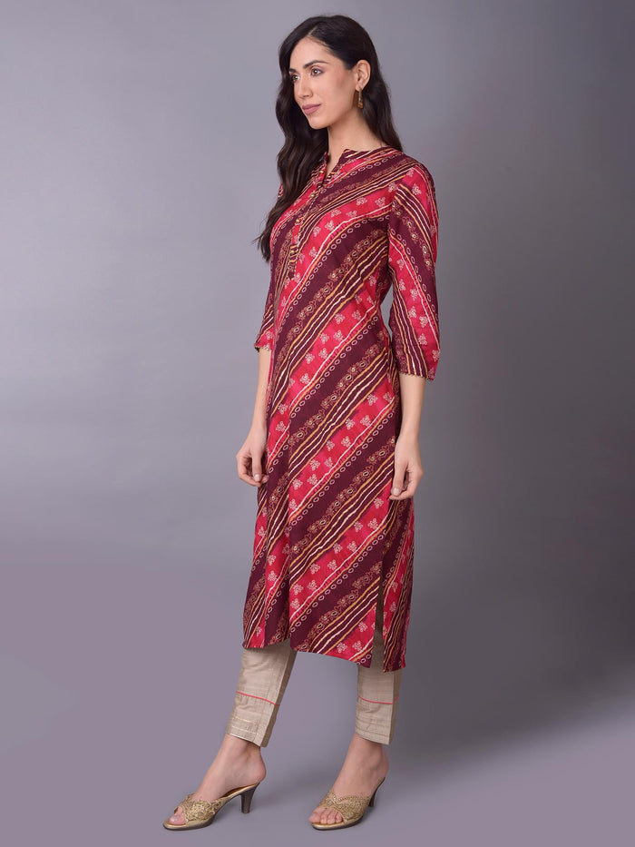 Women Fuchsia Mandarin Collar Kurta.