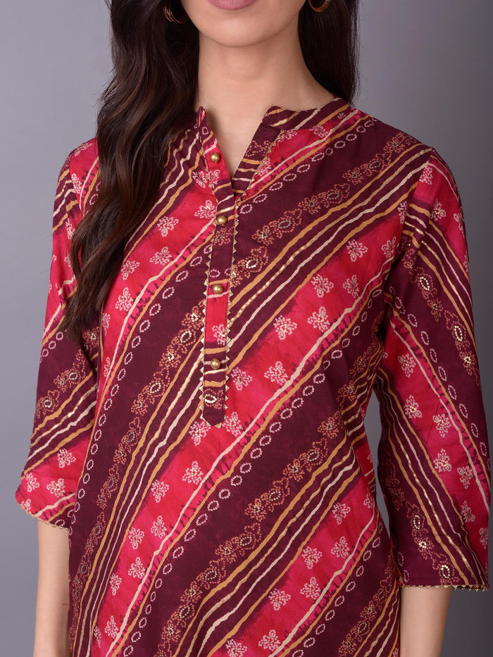 Women Fuchsia Mandarin Collar Kurta.