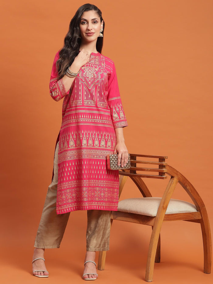 Women Fuchsia Ornamental Print Kurta.