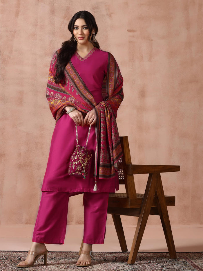 Women Fuchsia Silk Blend Embroidered Kurta Comfort Pant Dupatta.