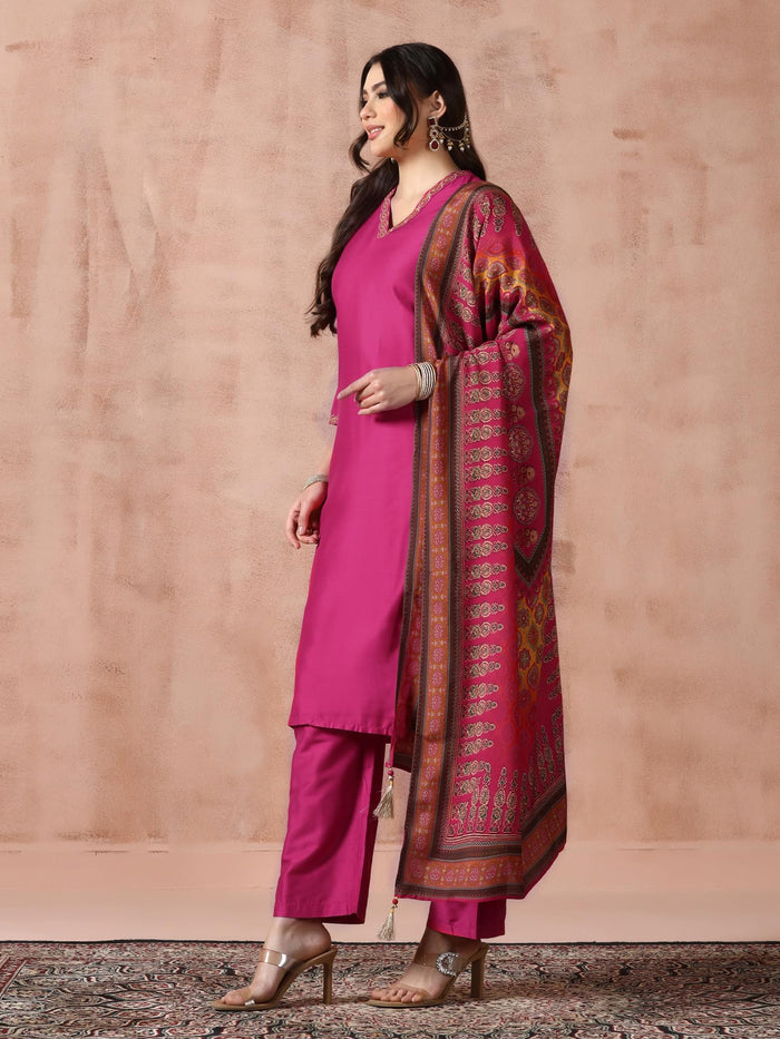 Women Fuchsia Silk Blend Embroidered Kurta Comfort Pant Dupatta.