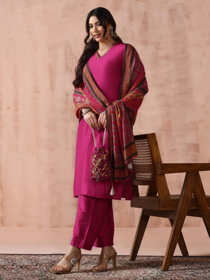 Women Fuchsia Silk Blend Embroidered Kurta Comfort Pant Dupatta.