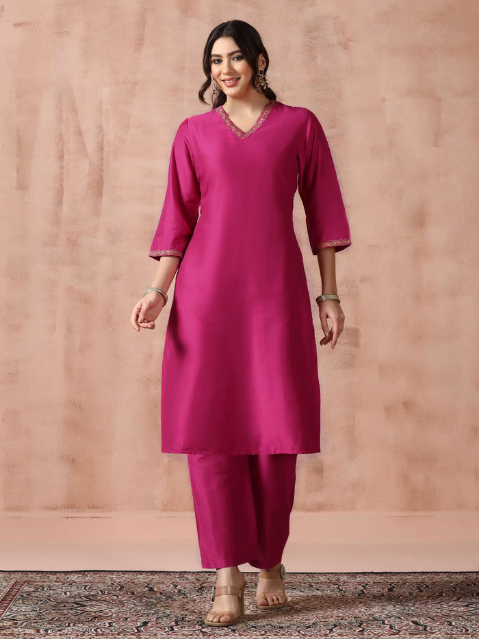 Women Fuchsia Silk Blend Embroidered Kurta Comfort Pant Dupatta.