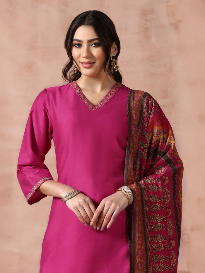 Women Fuchsia Silk Blend Embroidered Kurta Comfort Pant Dupatta.