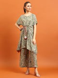 Women Green Abstract Printed Co-Ord Set.