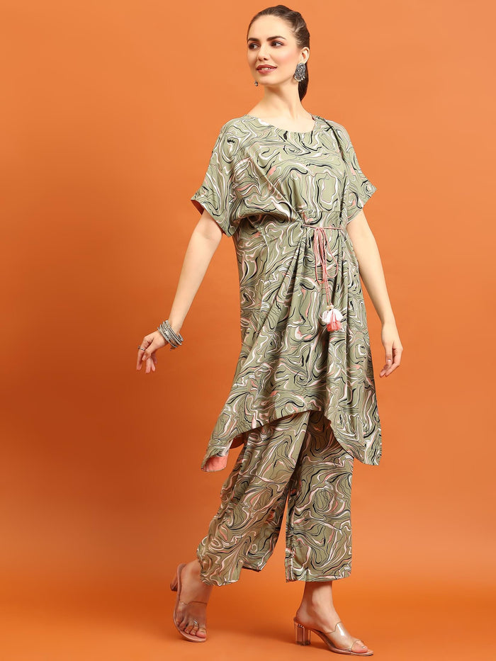 Women Green Abstract Printed Co-Ord Set.