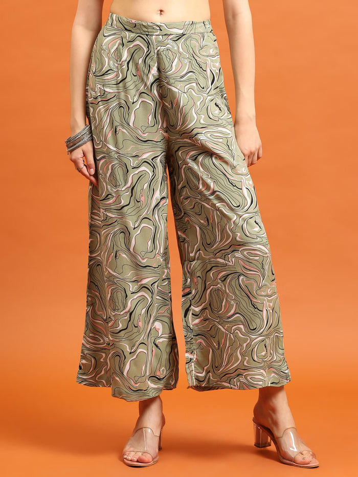Women Green Abstract Printed Co-Ord Set.