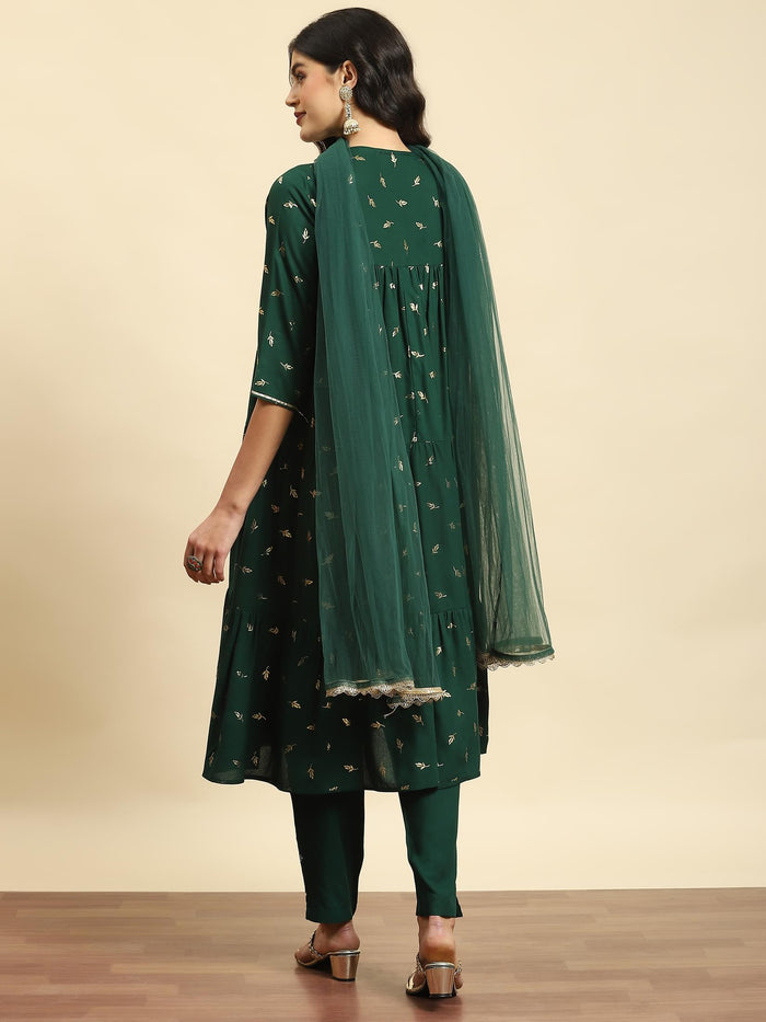 Women Green Floral Print Kurta Trouser Dupatta.