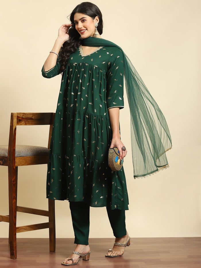 Women Green Floral Print Kurta Trouser Dupatta.