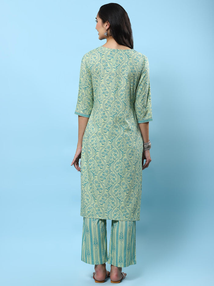 Women Green Floral Printed Kurta With Comfort Pant.